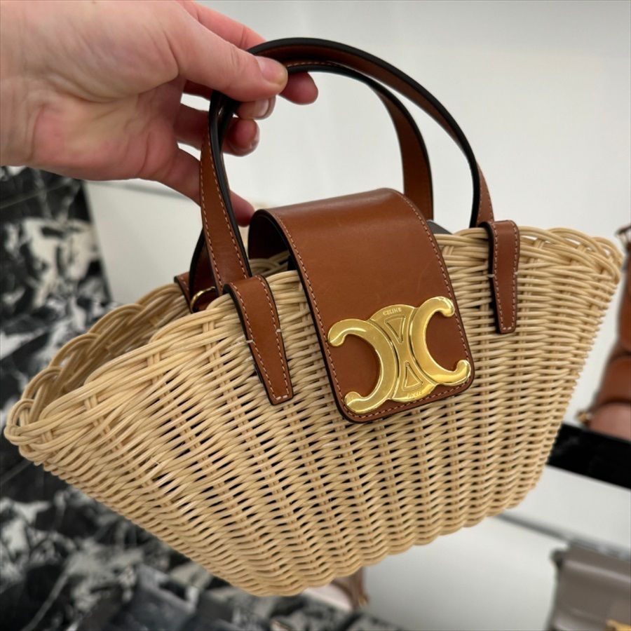 ☆一目惚れの可愛さ☆【CELINE】TEEN トリオンフカゴバック (CELINE