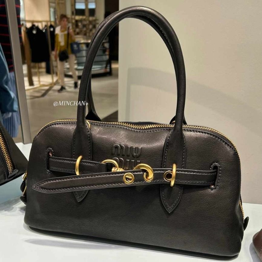 Miu Miu】アバンチュール ナッパレザー トップハンドルバッグ (MiuMiu