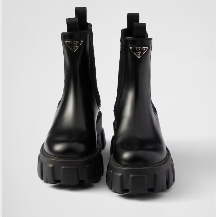 プラダ モノリス ブラッシュドレザー チェルシーブーツ (PRADA