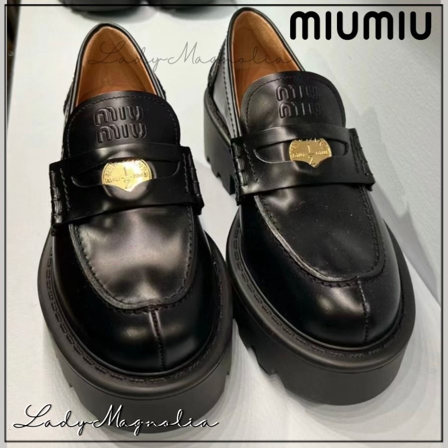 MIUMIU】ブラッシュド レザー ローファー エングレイブ コイン (MiuMiu
