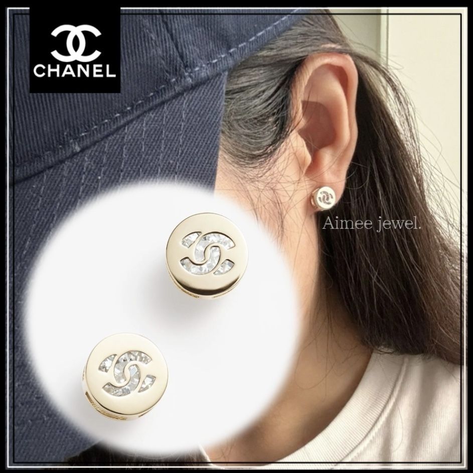 プレゼントに最適♪【CHANEL】シャネル スタッドピアス CCマーク