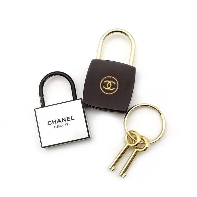 シャネル CHANEL ノベルティ カデナ キー セット 鍵 チャーム (CHANEL