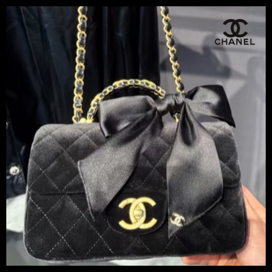 リボンとベロアが可愛い♪オシャレ【CHANEL】ショルダーバッグ (CHANEL
