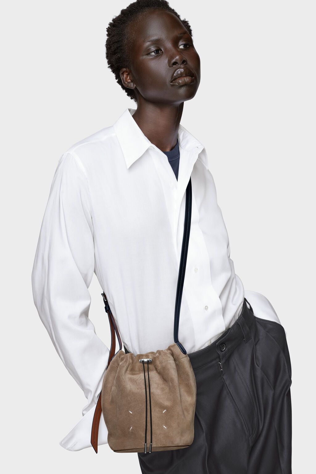 直営店◎Maison Margieraドローストリングクロスボディバケット