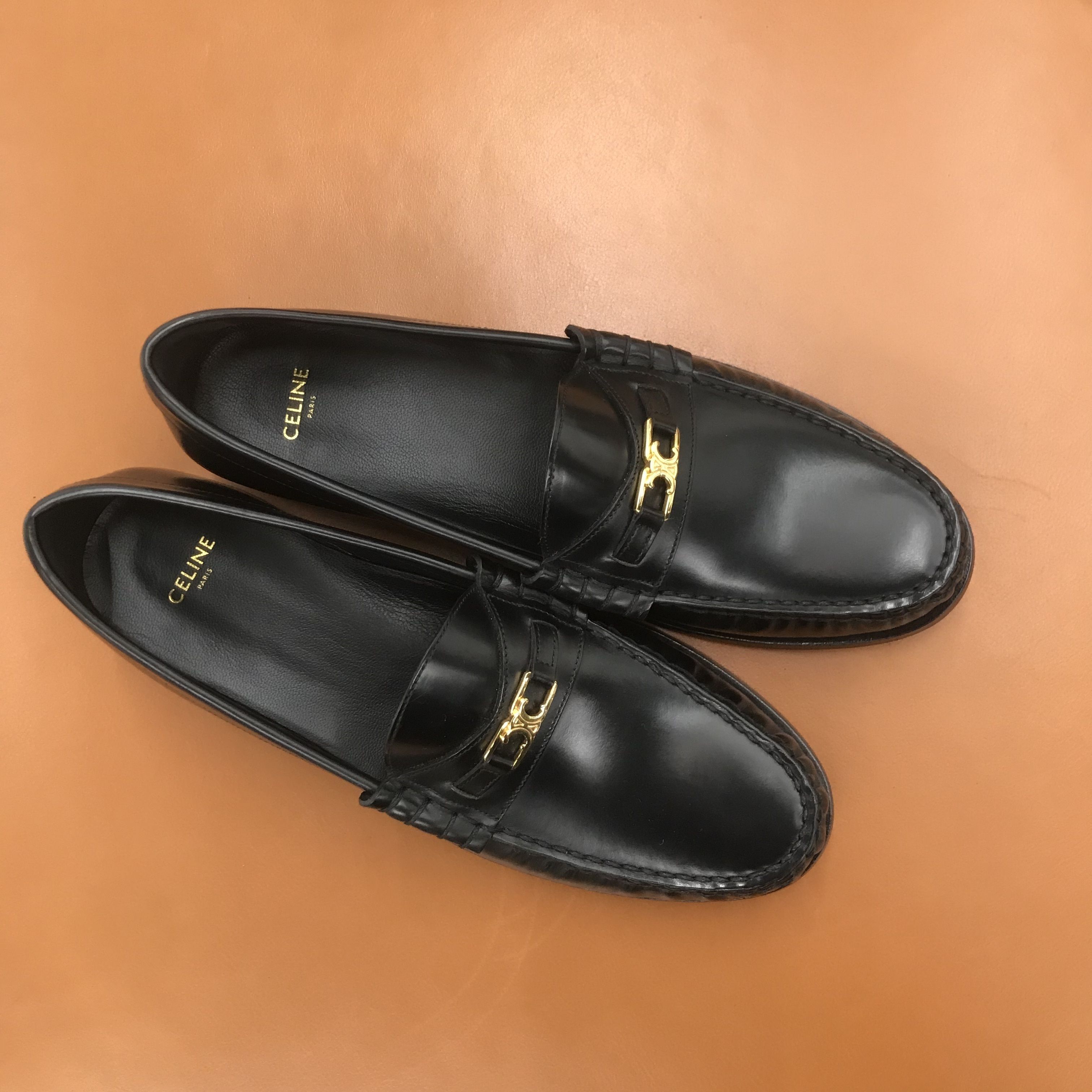 送料込【CELINE】CELINE LUCO ルコ トリオンフローファー (CELINE