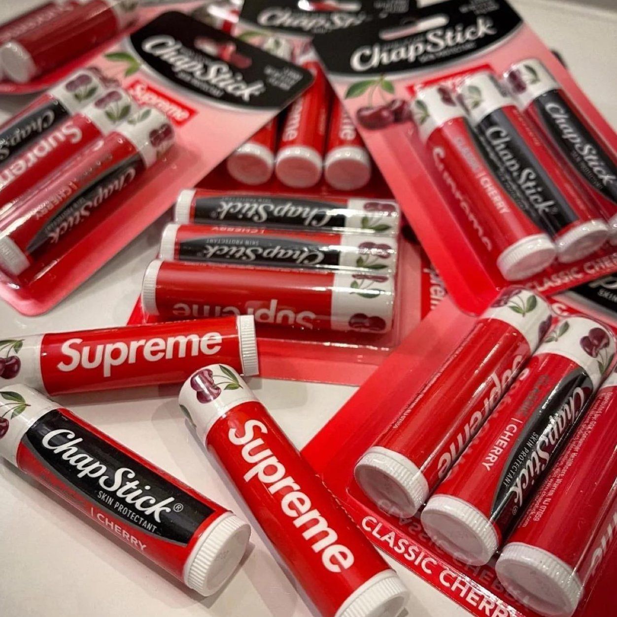 SS22 Supreme ChapStick (3 Pack) シュプリーム リップクリーム