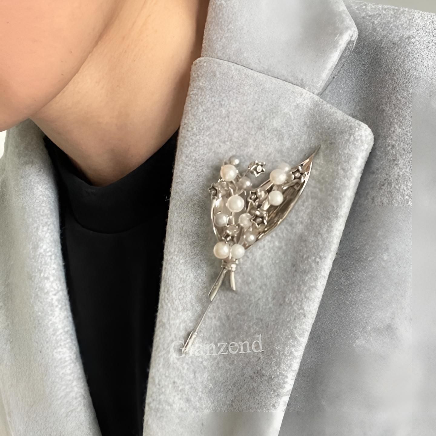 二千円お値引き！パリシャンゼリゼ店で購入 ディオールブローチ パリ