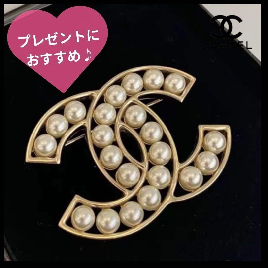 コーデのワンポイントに♪】CHANEL☆上品なブローチ (CHANEL/ブローチ