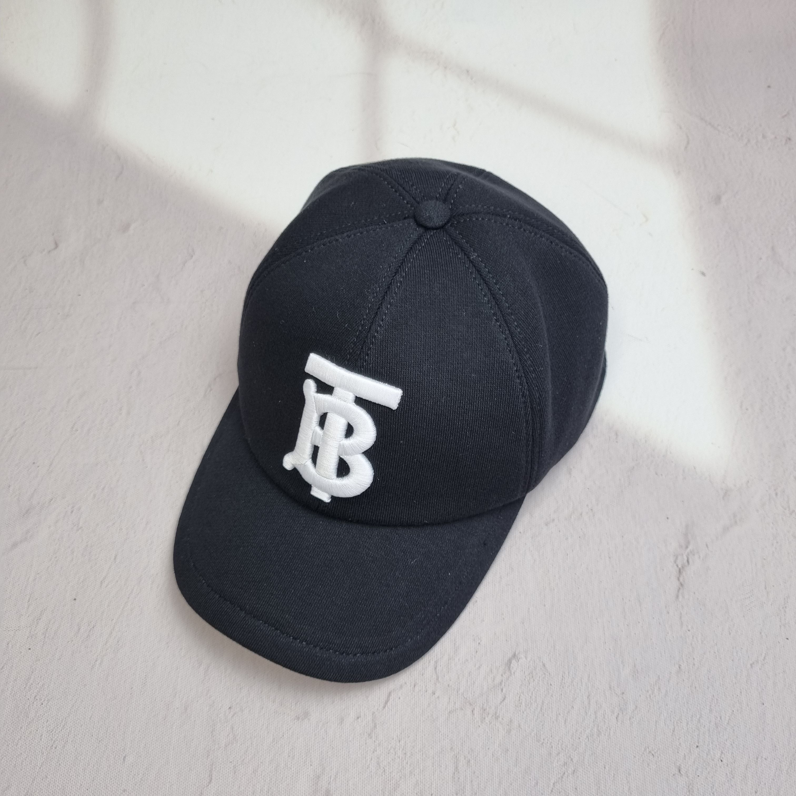 ☆人気☆【BURBERRY】☆バーバリー TBロゴCAP ユニセック.ス