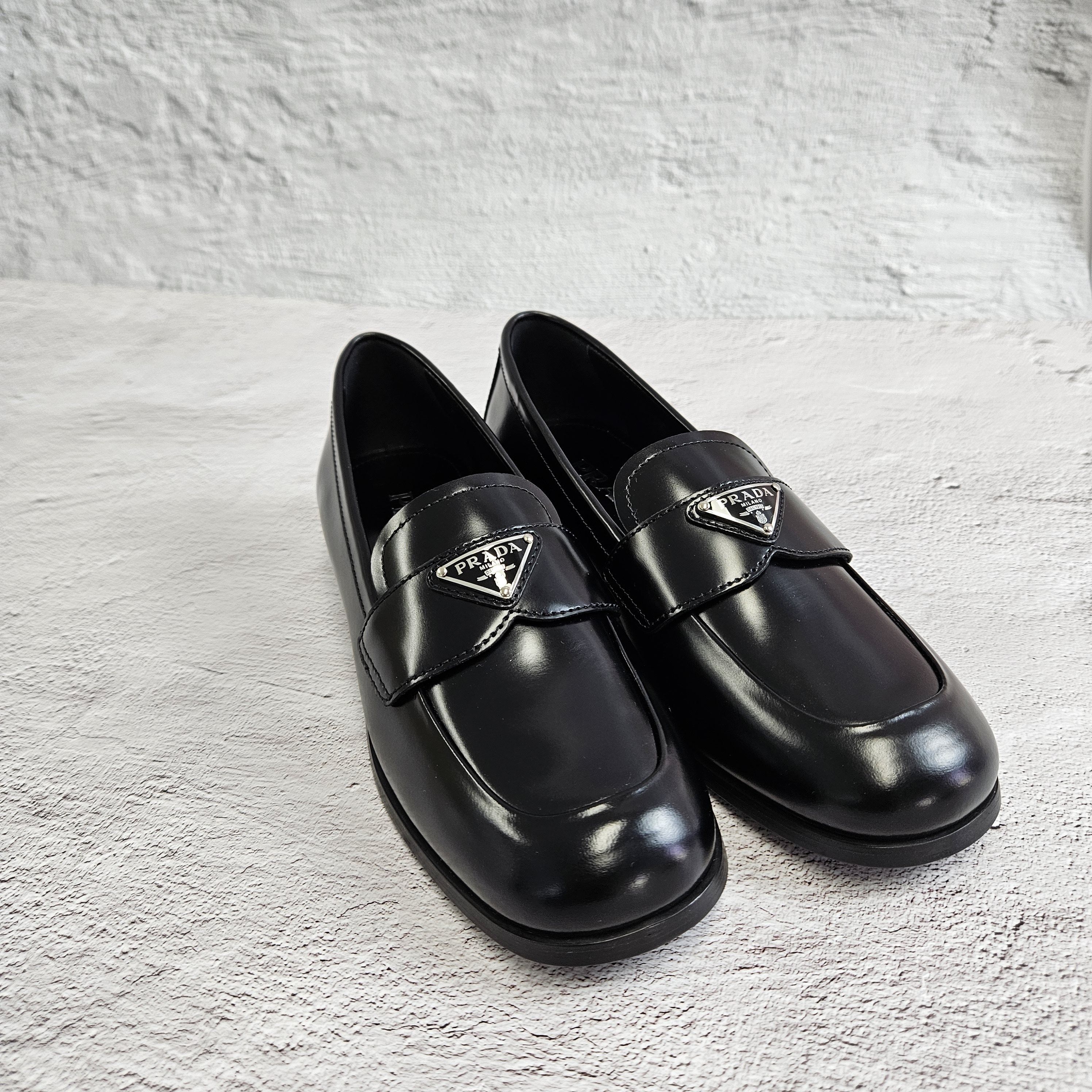 ☆関税込☆PRADA☆ブラッシュドレザー ローファー レディース☆ (PRADA