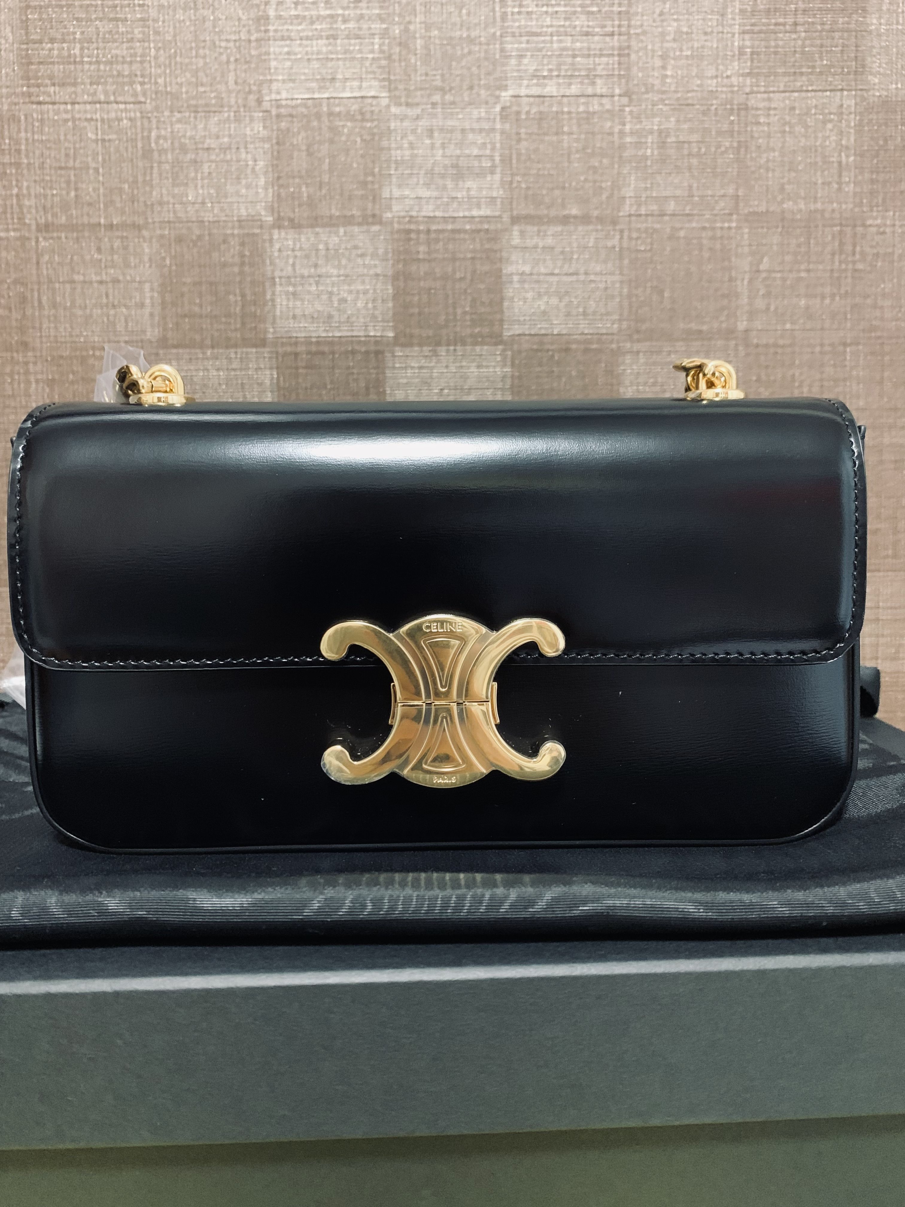 セリーヌ チェーン ショルダーバッグ クロード ブラック (CELINE