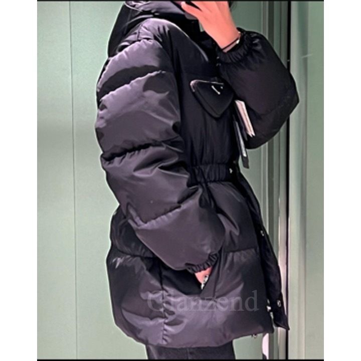 ☆大人気で入手困難☆【PRADA】Re-Nylon ダウンジャケット (PRADA