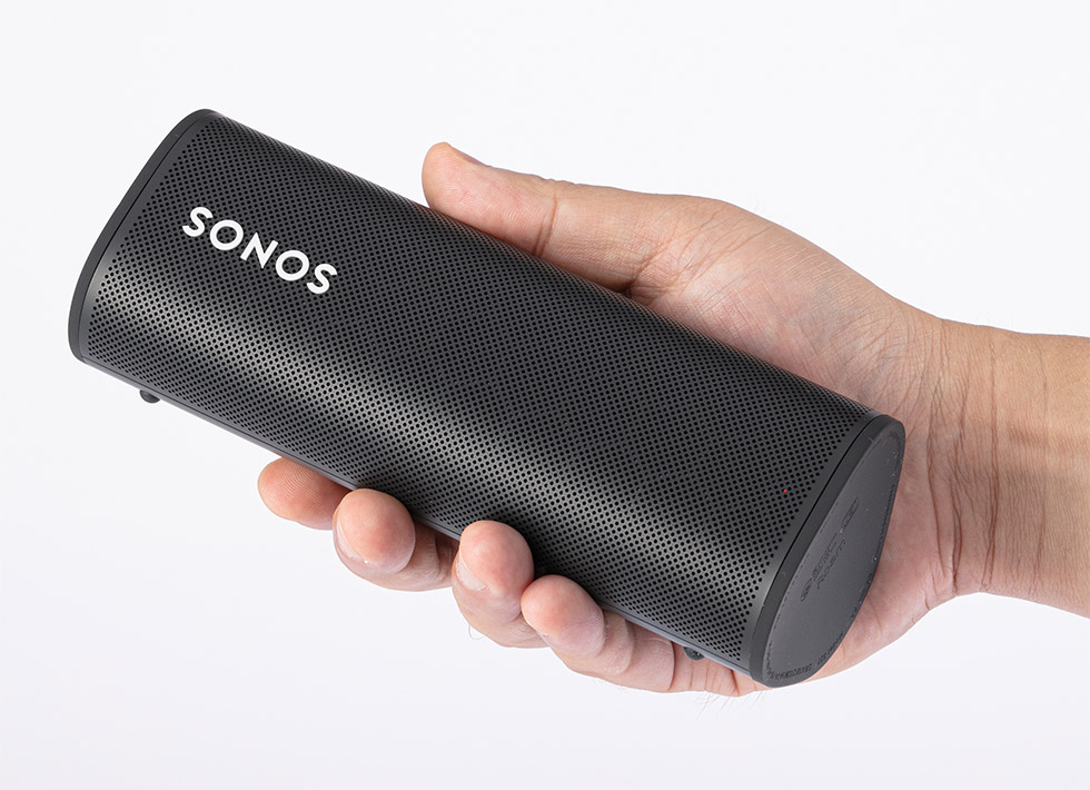 部屋ごとに最適な音に自動調整 小型無線スピーカー「Sonos Roam
