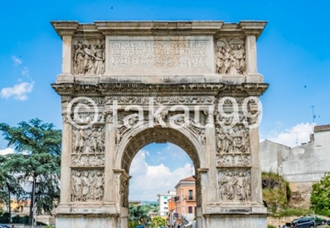 トラヤヌス帝の凱旋門 クチコミ・アクセス・営業時間｜ベネベント