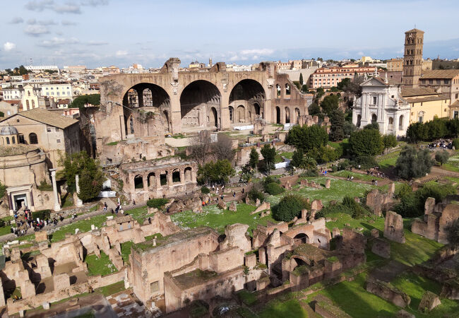 マクセンティウスのバジリカ クチコミ・アクセス・営業時間｜ローマ