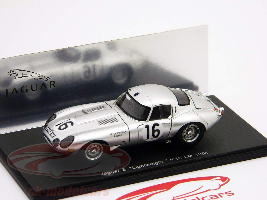 Spark 1:43 Jaguar E #16 