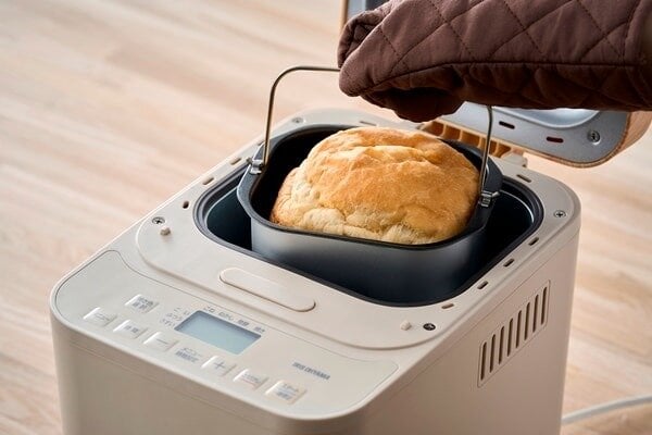 誰でも自宅で簡単！アイリスオーヤマの「ホームベーカリー」をレビュー