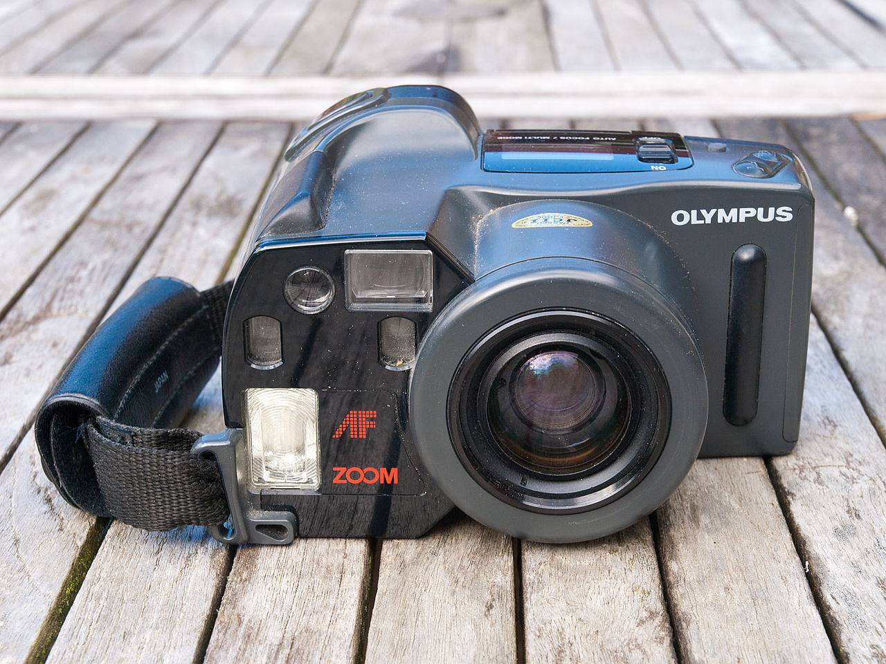 Lomopedia: Olympus AZ 300 Super Zoom（IZM300） · Lomography