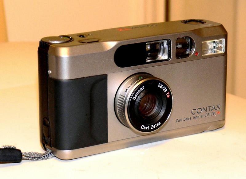 Lomopedia: Contax T2 · Lomography