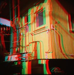 カメラ: Holga 120 3D Stereo Camera · Lomography