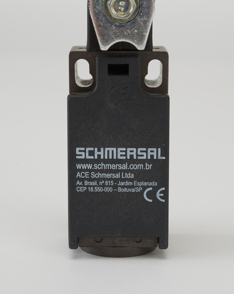 Limit Switch: side rotary adjustable lever with plastic roller (PN