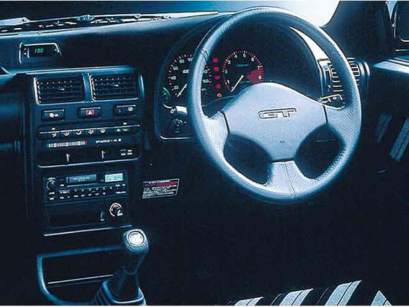 トヨタ スターレット 1989年式モデル 1.3 GT AT のスペック詳細 | 新車