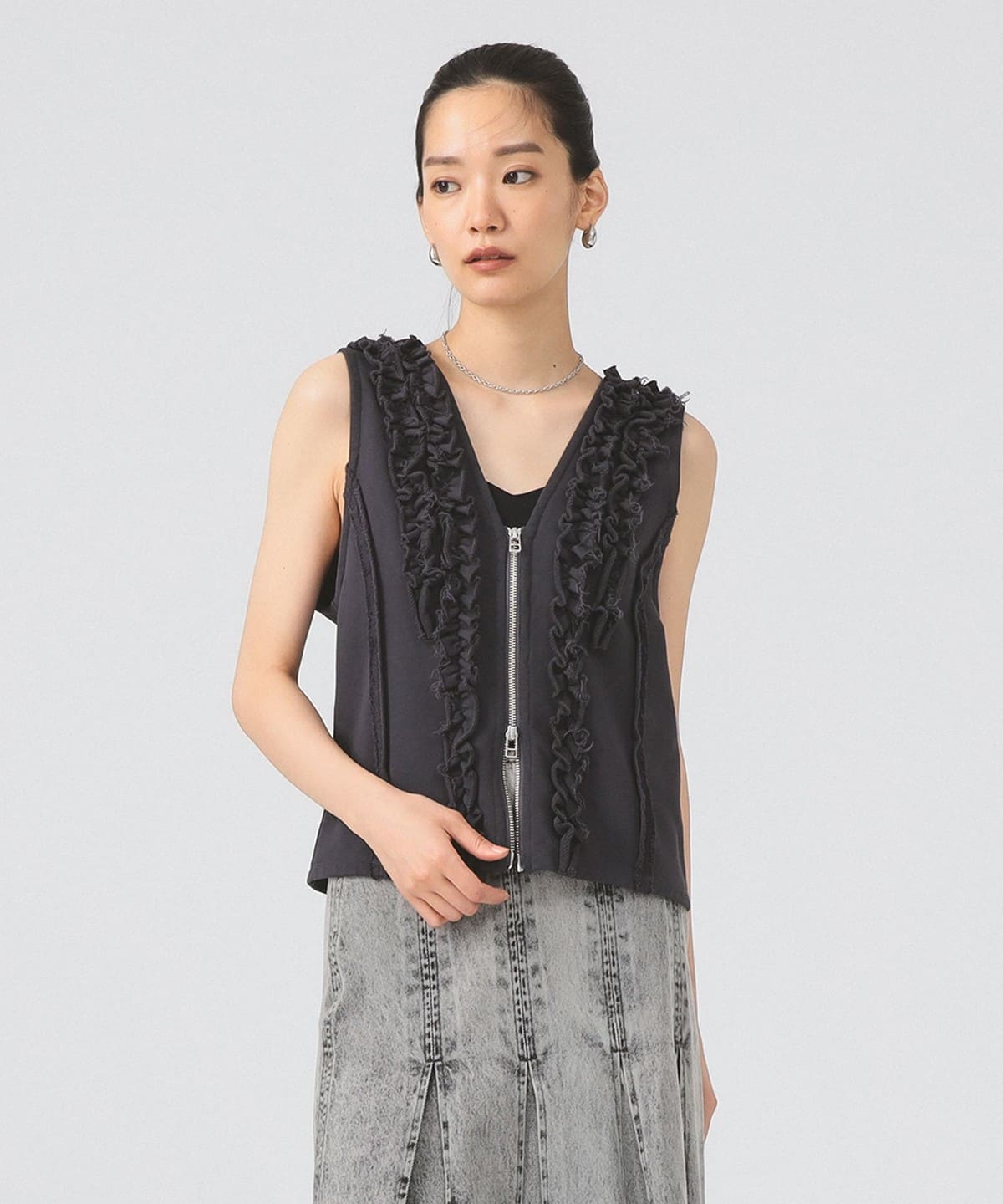 Ray BEAMS（レイ ビームス）フリルブレード ウラケ ベスト（トップス