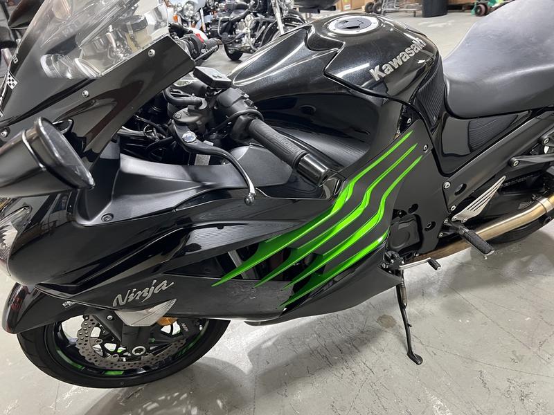 2017 Kawasaki Ninja® ZX™-14R ABS | Green Mount Road Harley-Davidson®