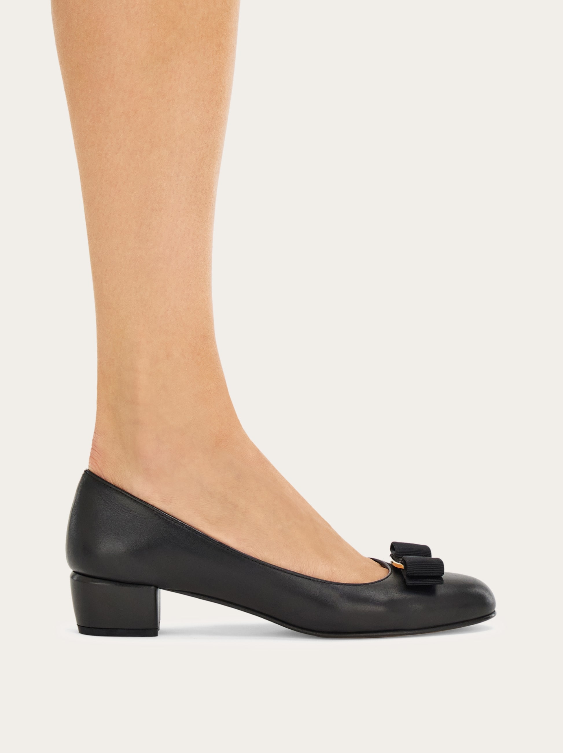 ヴァラ - ウィメンズ | Ferragamo