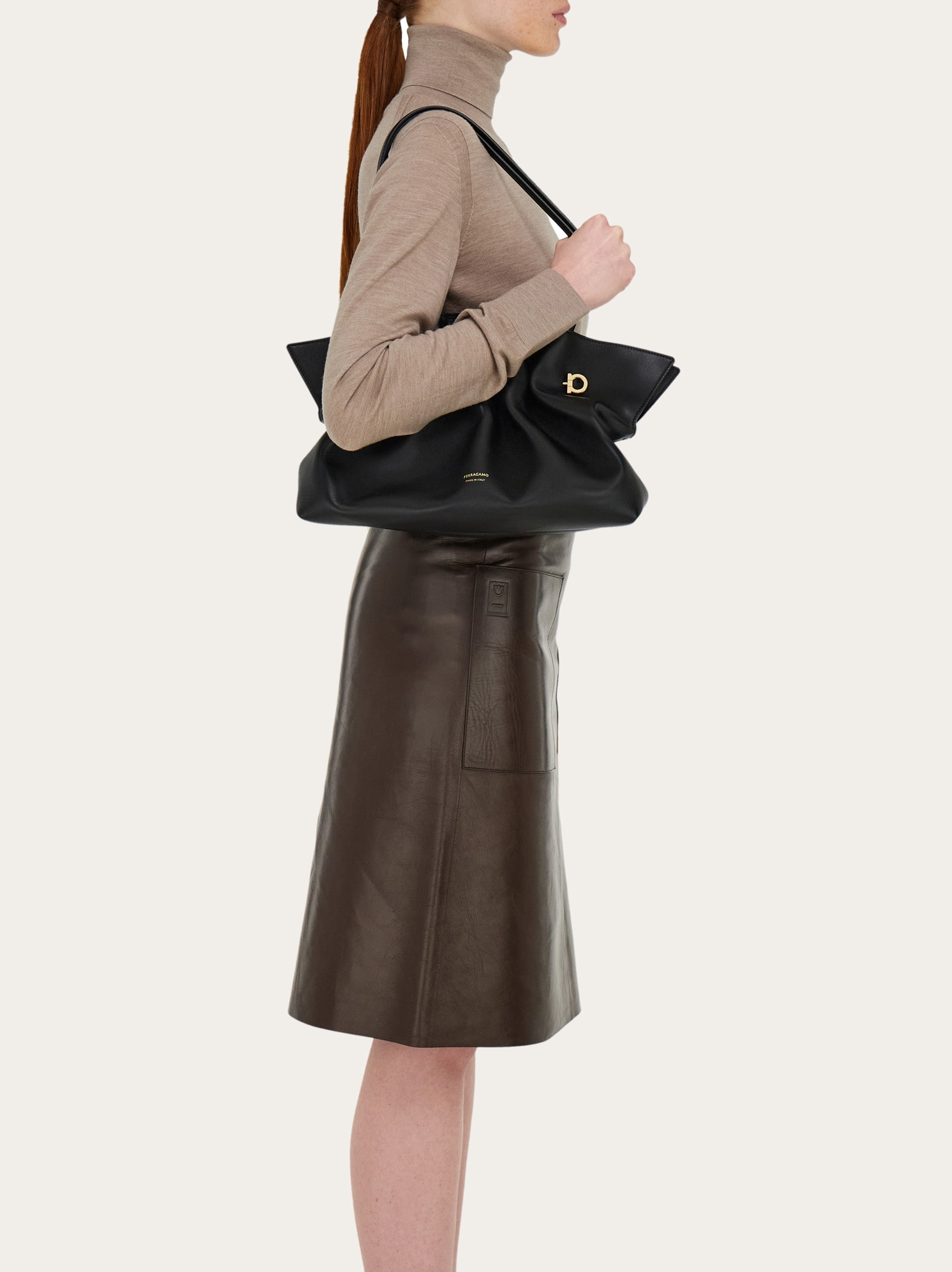 フェラガモ ソフトバッグ(M) - ウィメンズ | Ferragamo