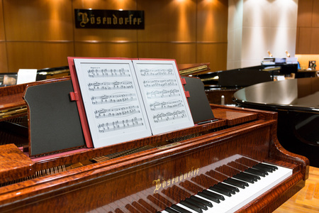 山野楽器、世界初の電子楽譜専用端末『GVIDO(グイド)』の店頭独占販売