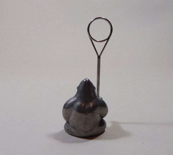 ゴリラのカード立て | iichi 日々の暮らしを心地よくするハンドメイド