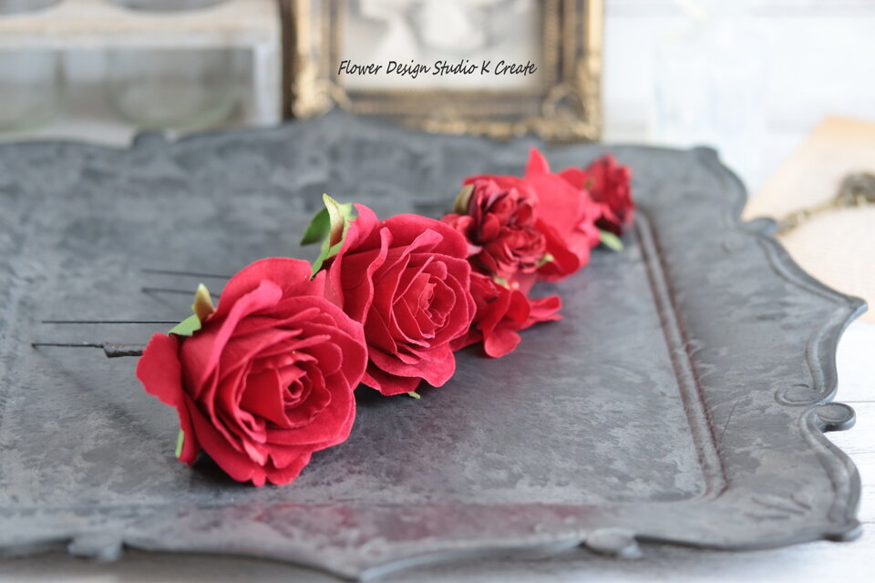 赤い薔薇と黄色いプチフラワーのヘッドドレス 美女と野獣 ウェディング