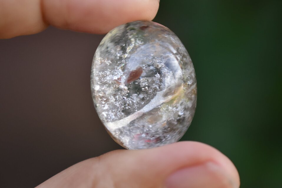 虹と貫入☆ホワイトガーデンクォーツs971 | iichi 日々の暮らしを