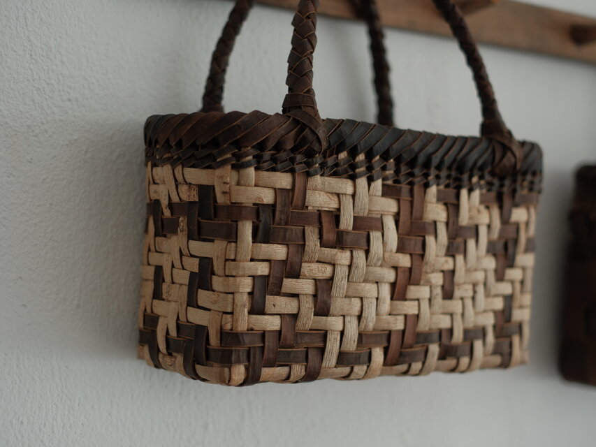 沢胡桃かごバッグ | iichi 日々の暮らしを心地よくするハンドメイドや