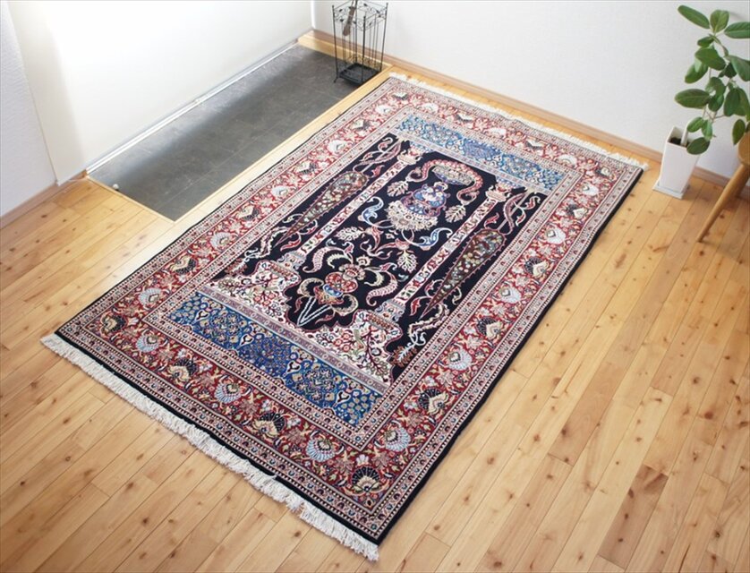 ペルシャ絨毯 カシャン産 220×140cm 黒色 糸杉柄 メフラブ 伝統工芸品