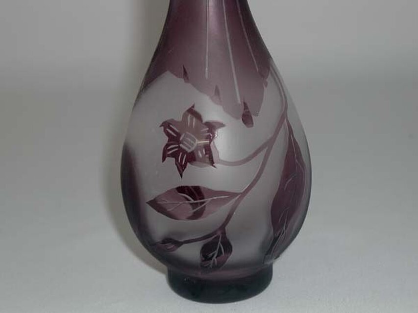 ガレ風ナスの花瓶 | iichi 日々の暮らしを心地よくするハンドメイドや