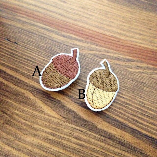 刺繍ブローチ 「どんぐり」 | iichi 日々の暮らしを心地よくする