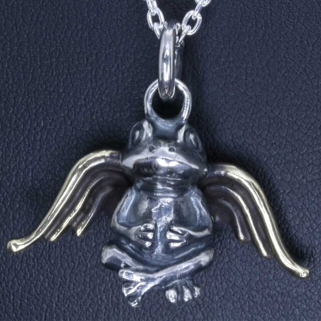 ペンダント メンズ : 天使蛙ペンダントトップ | iichi 日々の暮らしを