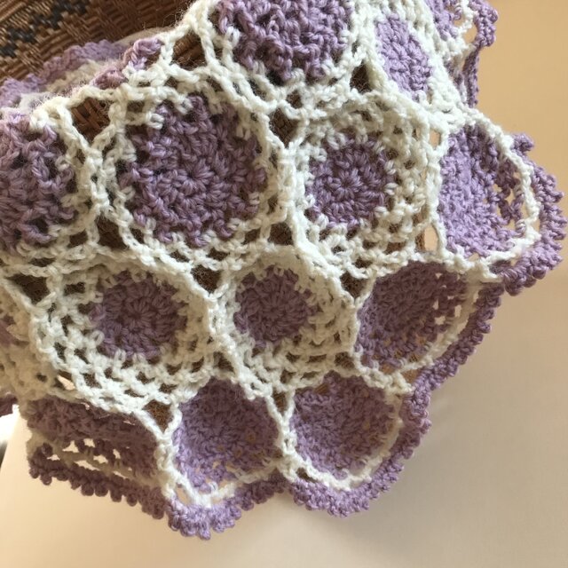 モチーフ編みのマルチカバー ミニブランケット マルチマット ウール100