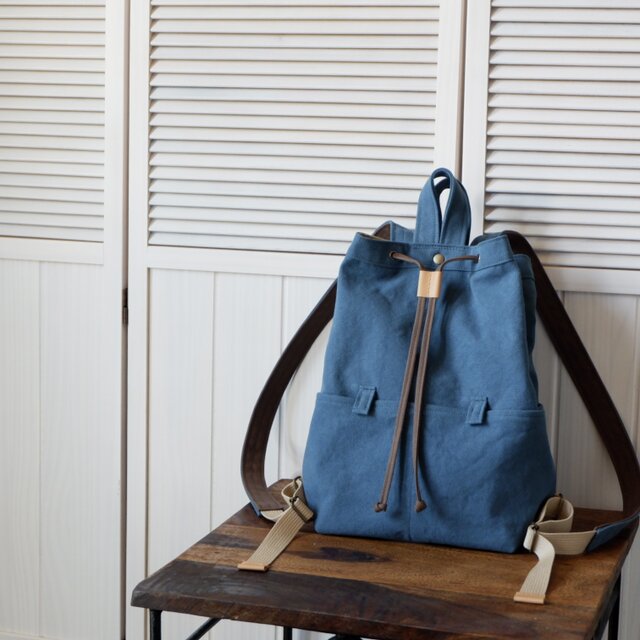 倉敷産帆布の柔らかリュック◇深青 | iichi 日々の暮らしを心地よく