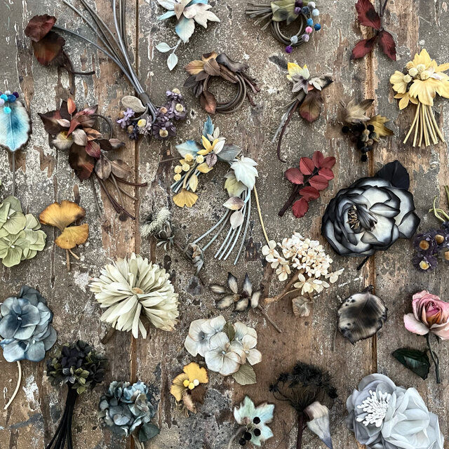 黄金の季節 』 手染め装飾布花 | iichi 日々の暮らしを心地よくする