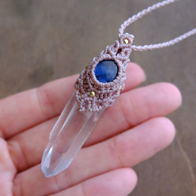 カイヤナイト（ネパール産）水晶ポイント原石 （ブラジル産）マクラメ