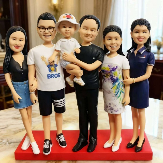 写真から作るオーダーメイドフィギュア｜家族・グループ対応 に