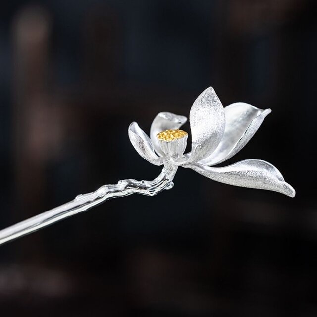 蓮の花のかんざし - 蓮の優雅さと調和を巧みに表現 K175 | iichi 日々