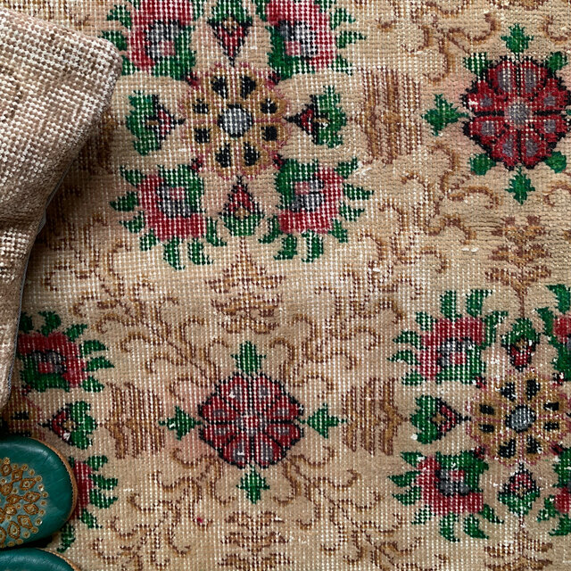 トルコヴィンテージラグ 200×114フラワー 均等柄 ルビーレッド モカ
