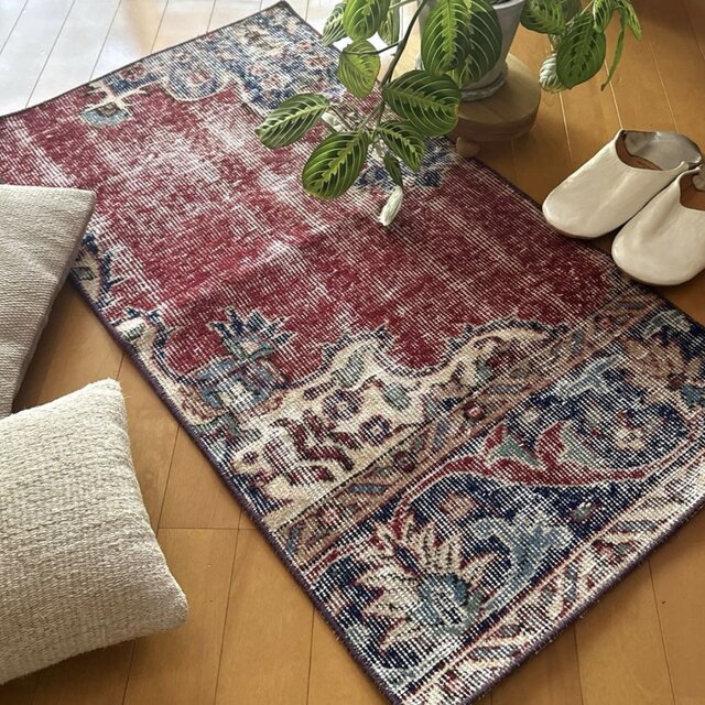 52×96 エンジ色 ボタニカル 擦れシャビー トルコヴィンテージラグ