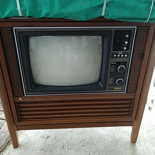 HITACHI昔のテレビ (らっく) 向能代のテレビ《ブラウン管テレビ》の