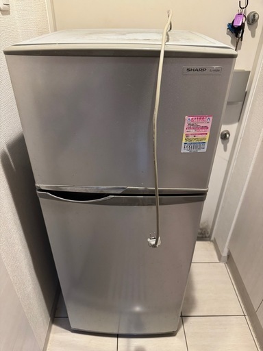 無料｜SHARP 冷凍冷蔵庫 118L（SJ-H12W）動作良好・引き取り限定 (ビル