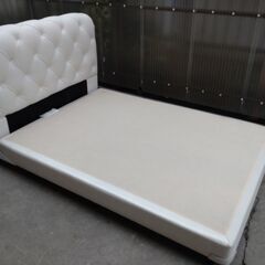キングスダウン ダブルベッド(ベッド)の中古が安い！激安で譲ります